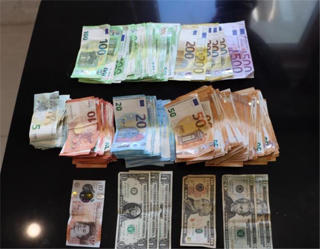 Dubrovačka policija otkrila drogu i novac u pretrazi stana