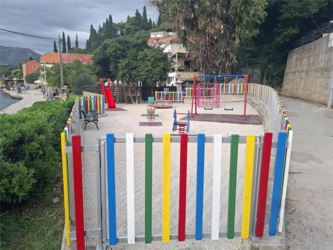 Završeni radovi na obnovi dječjeg igrališta u Donjem Čelu