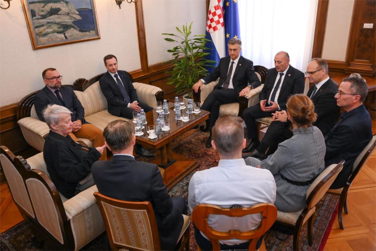 Premijer Plenković primio majku francuskog dragovoljca Jean-Michela Nicoliera