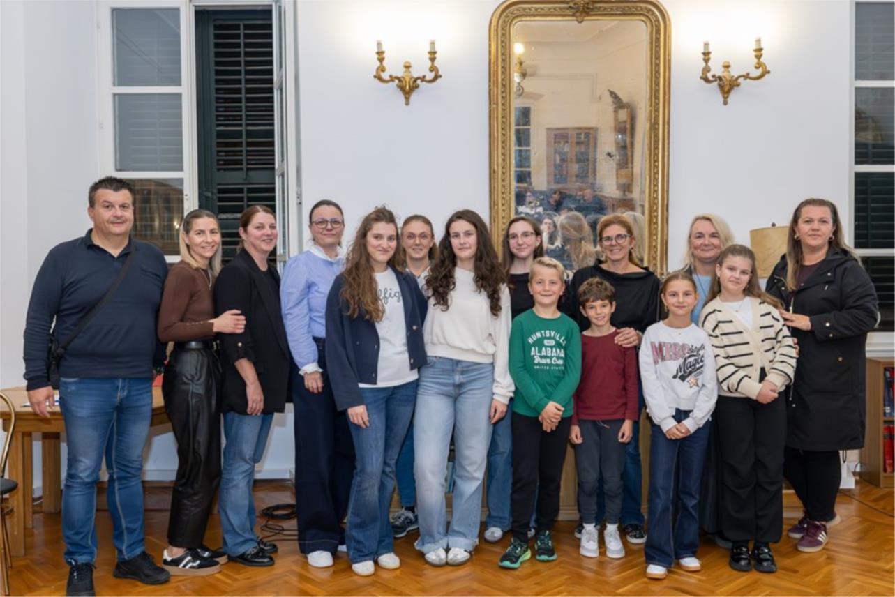 Evelin Vidak i Borna Bračić najbolji čitači na županijskom natjecanju