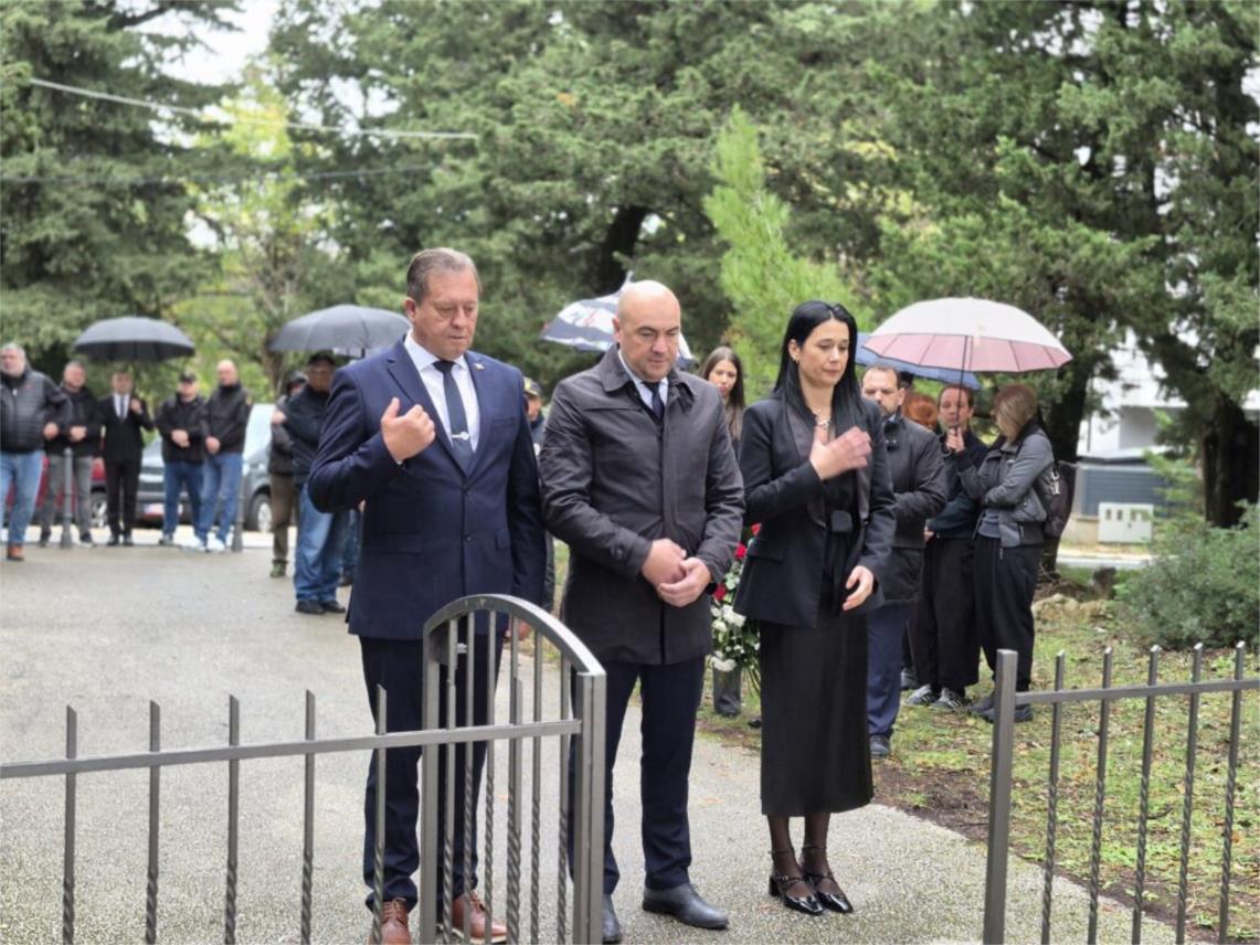 Vijenci položeni za stradale branitelje na Bosanci