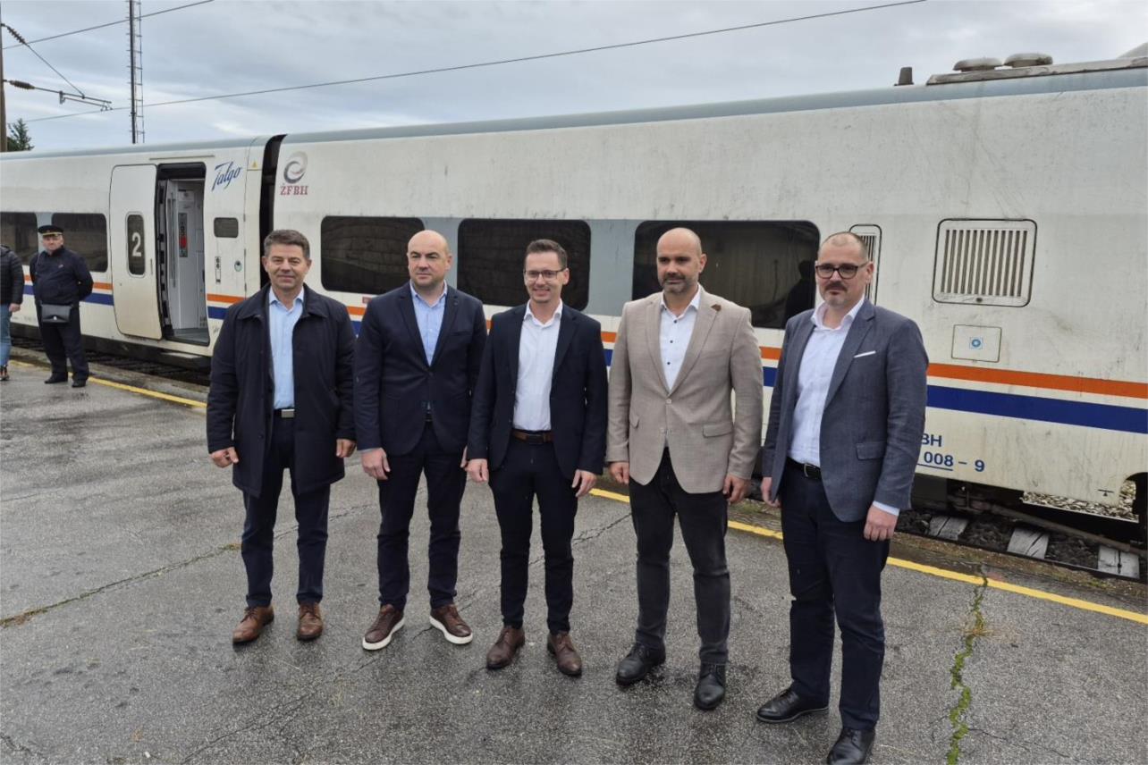 Župan Pezo u vlaku na novoj liniji iz Ploča
