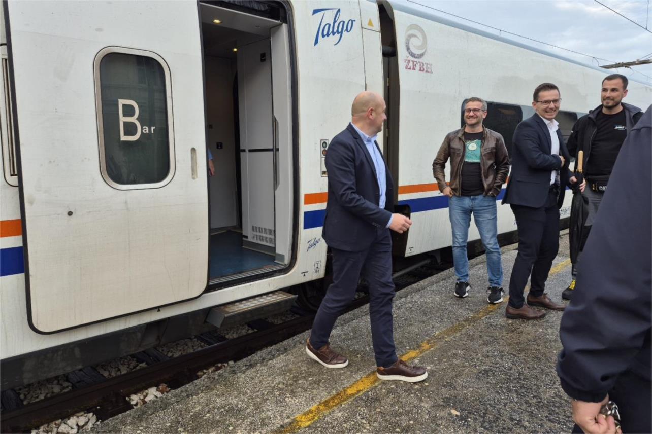 Župan Pezo u vlaku na novoj liniji iz Ploča