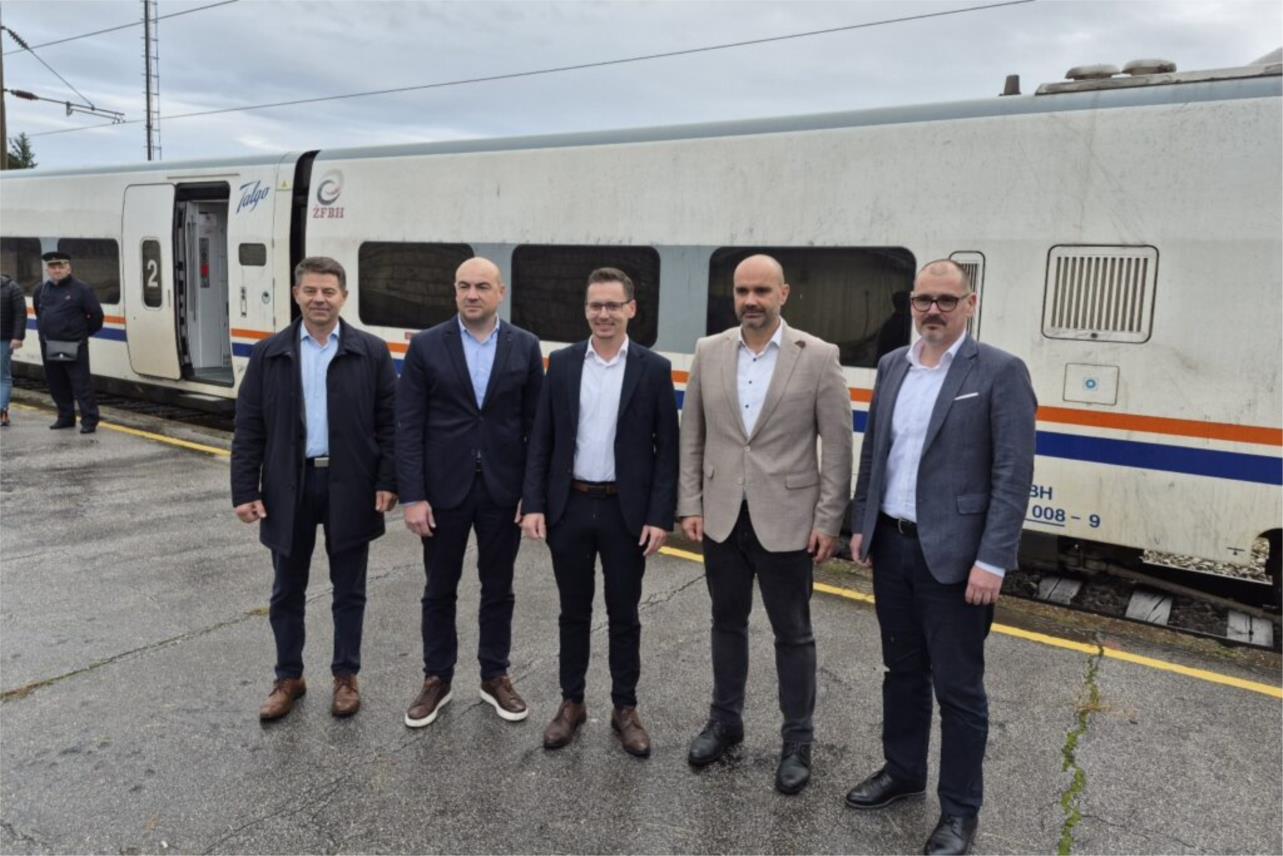 Župan Pezo u vlaku na novoj liniji iz Ploča