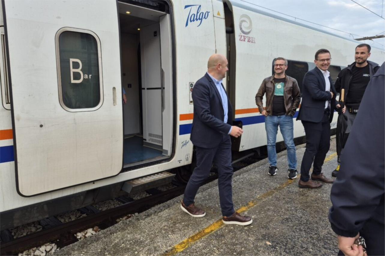 Župan Pezo u vlaku na novoj liniji iz Ploča