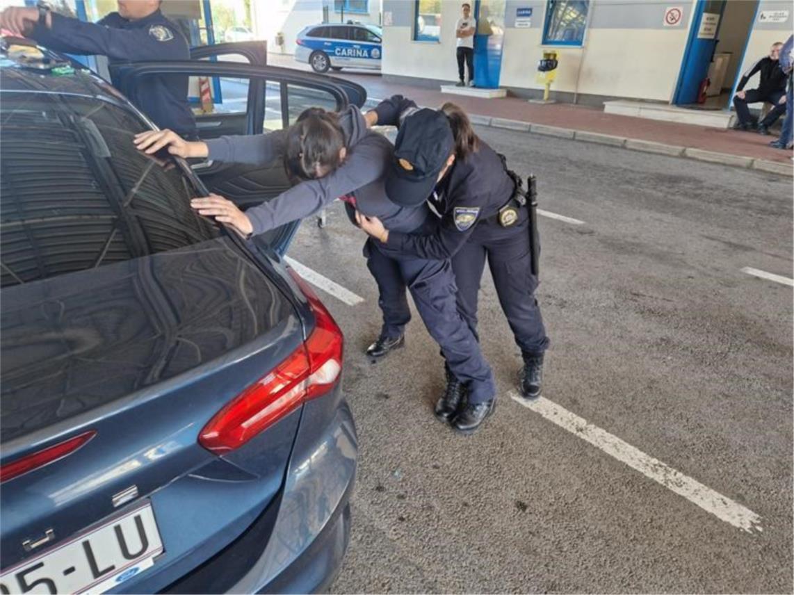 Završen 126. tečaj granične policije u Kuparima