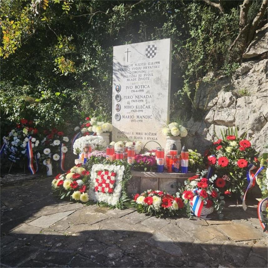 Dubrovnik odaje počast poginulim braniteljima