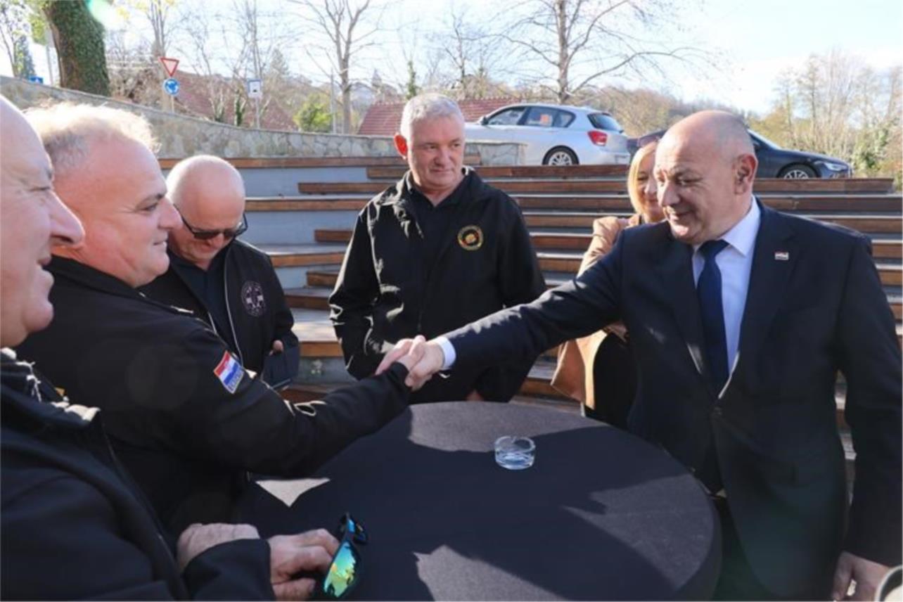 Potpisan ugovor o izgradnji Braniteljskog centra u Slunju