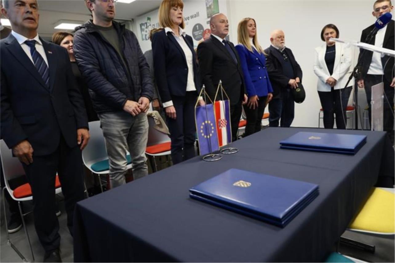 Potpisan ugovor o izgradnji Braniteljskog centra u Slunju