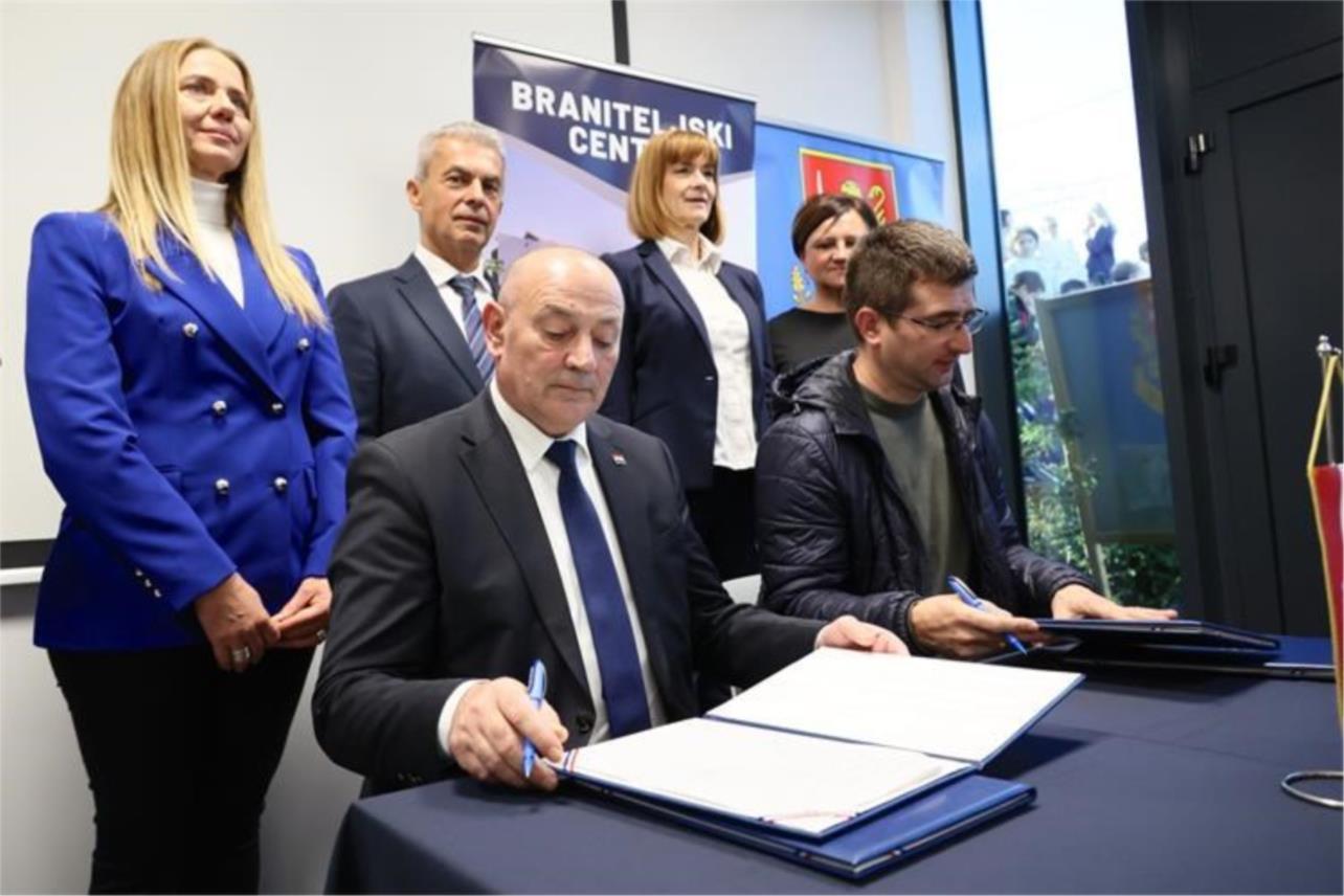 Potpisan ugovor o izgradnji Braniteljskog centra u Slunju