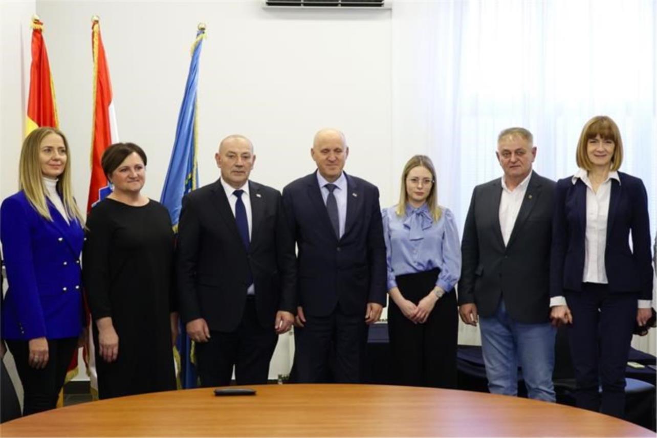 Potpisan ugovor o izgradnji Braniteljskog centra u Slunju