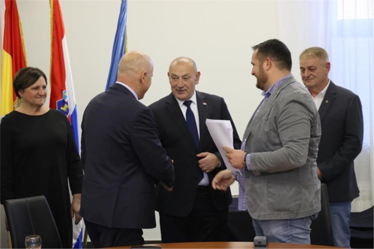 Potpisan ugovor o izgradnji Braniteljskog centra u Slunju
