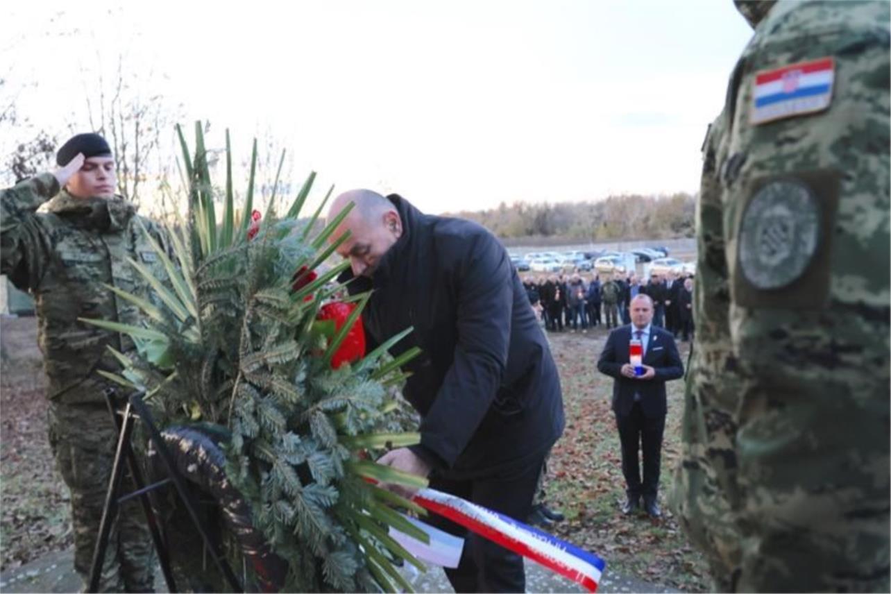 Hrvatska odaje počast žrtvama uoči Dana sjećanja