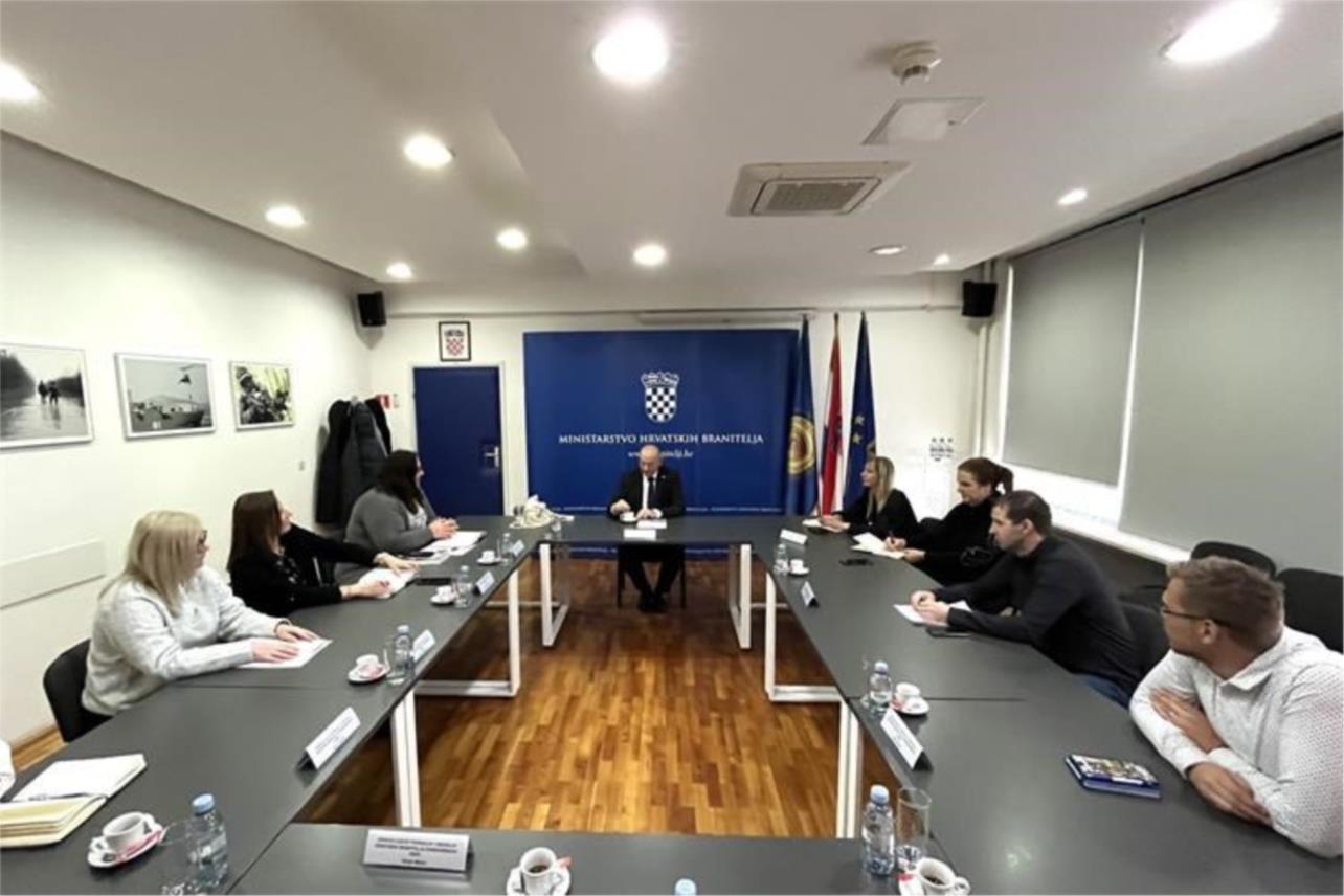 Ministar Medved susreo se s predstavnicima Udruge djece poginulih i nestalih branitelja