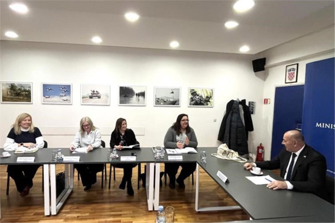 Ministar Medved susreo se s predstavnicima Udruge djece poginulih i nestalih branitelja