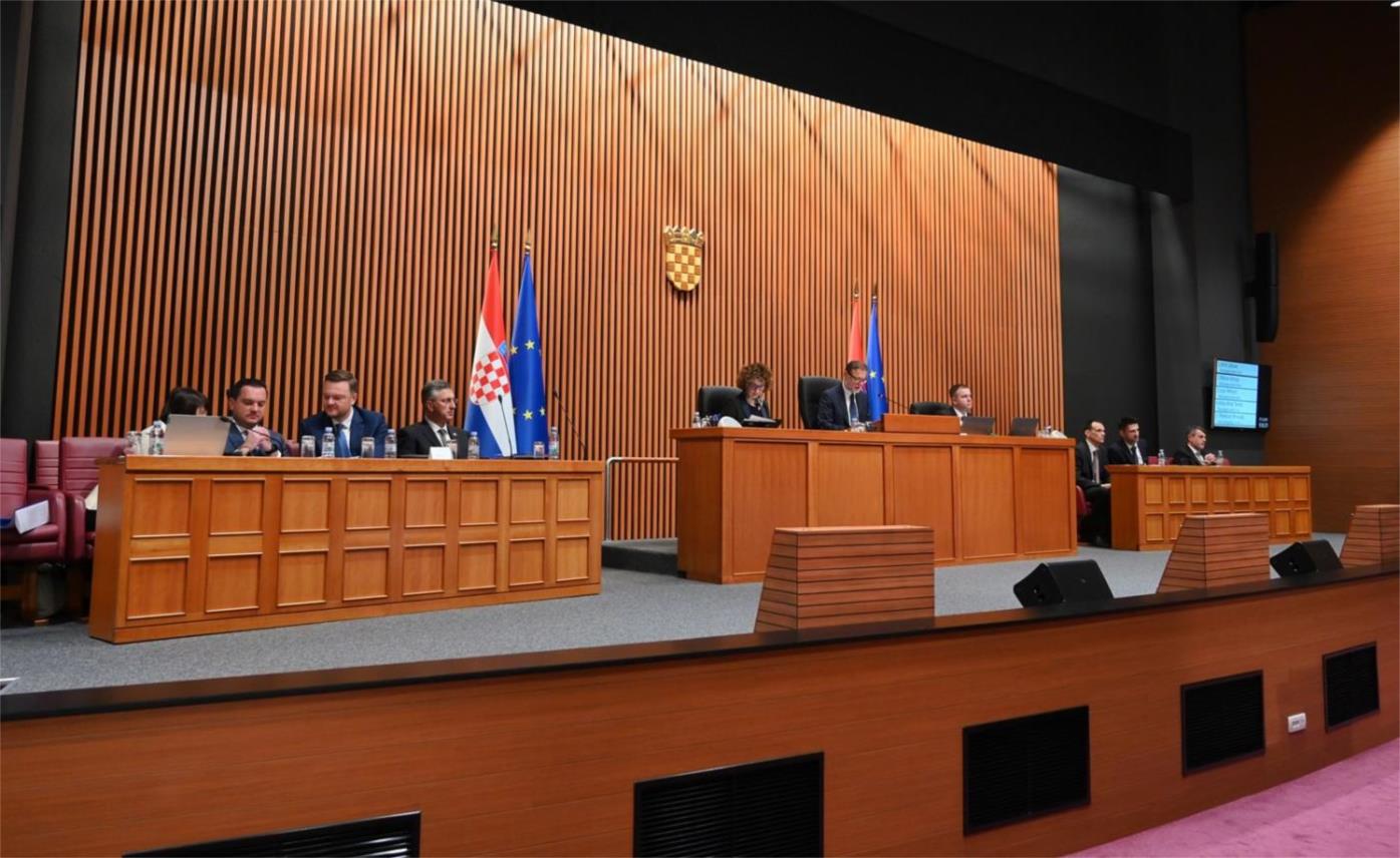 Plenković predstavio socijalan i održiv proračun za 2026.