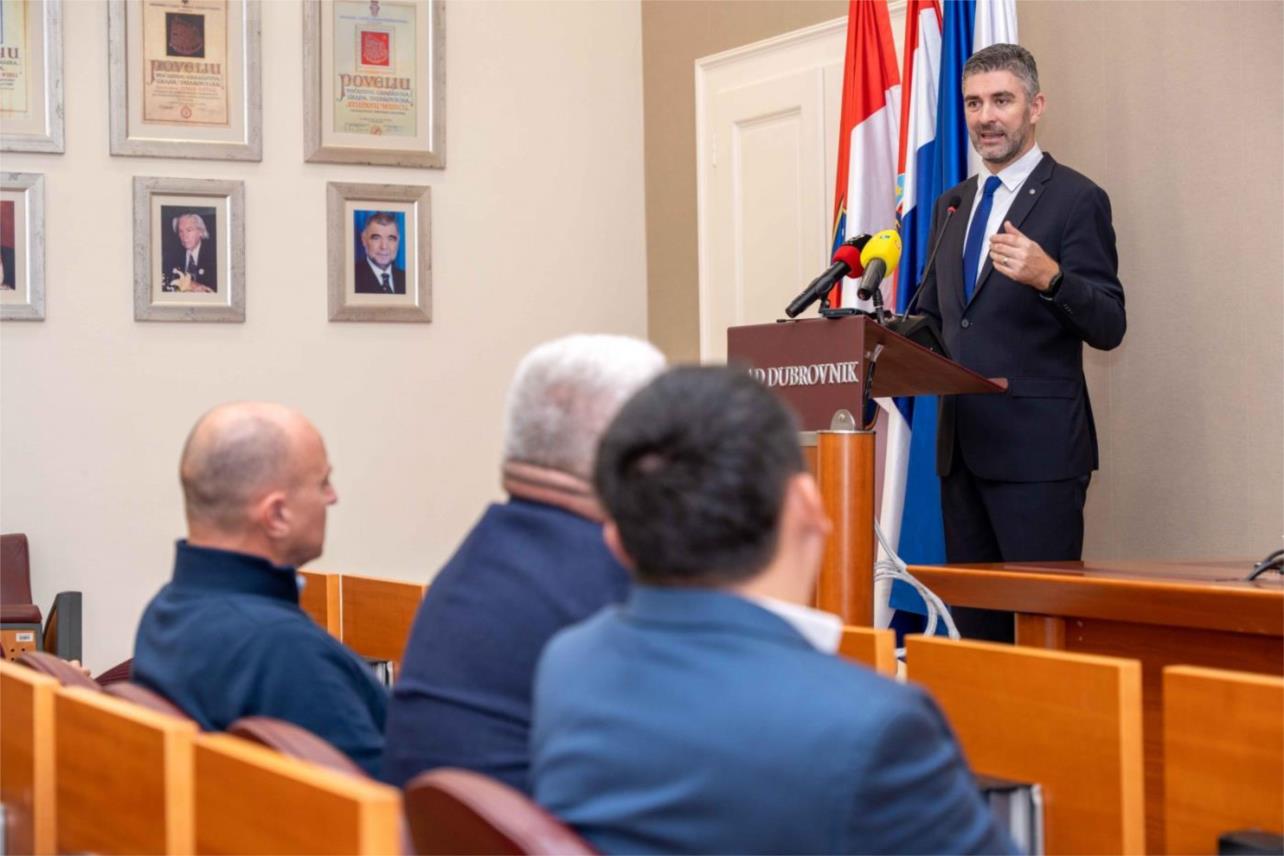 U Dubrovnik stiže dvanaest niskopodnih električnih autobusa