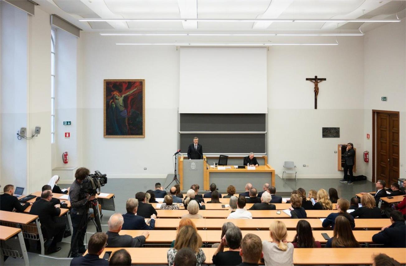 Glas Svetog Oca i diplomacija Svete Stolice nastavljaju nadahnjivati mir, pravdu i ljudsko dostojanstvo