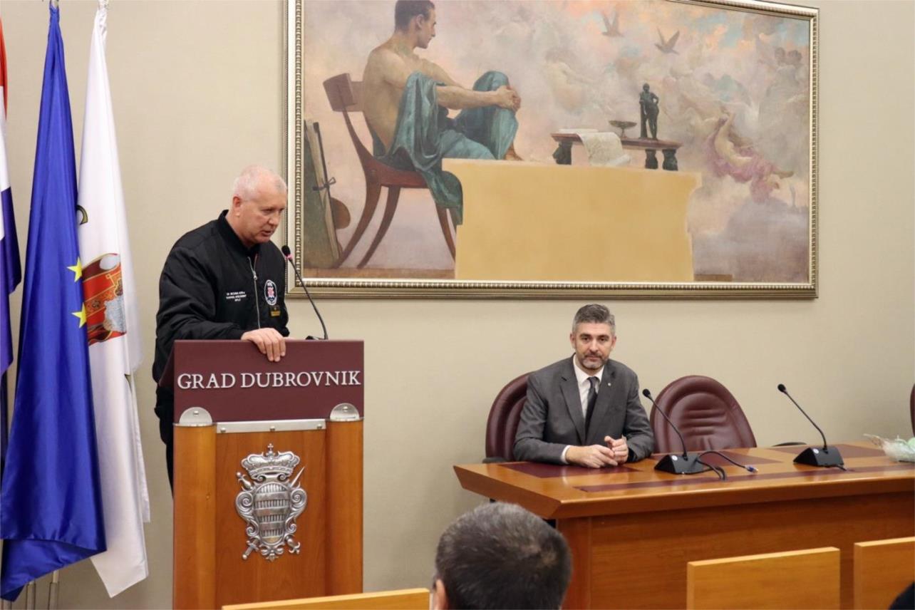 Gradonačelnik primio članove obitelji poginulih branitelja HOS-a