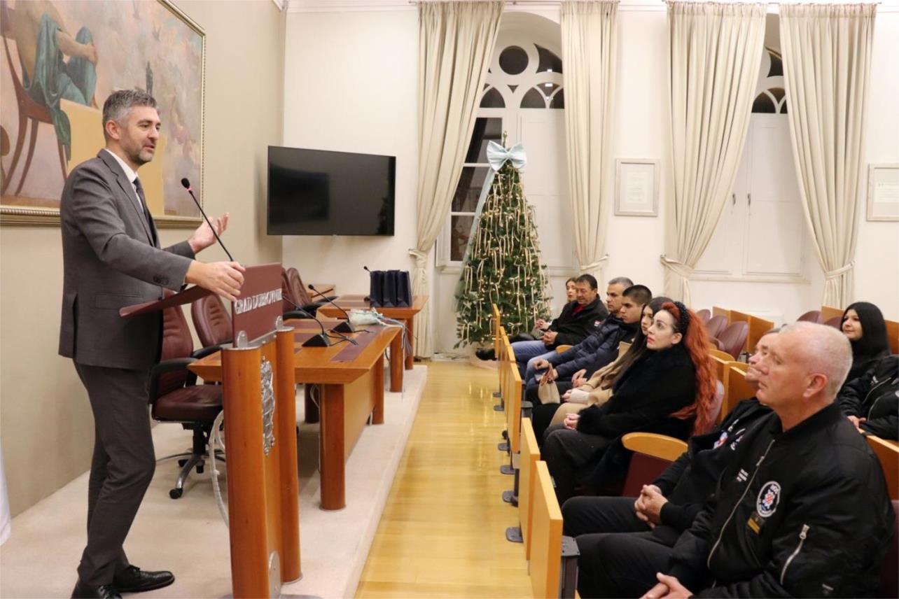 Gradonačelnik primio članove obitelji poginulih branitelja HOS-a