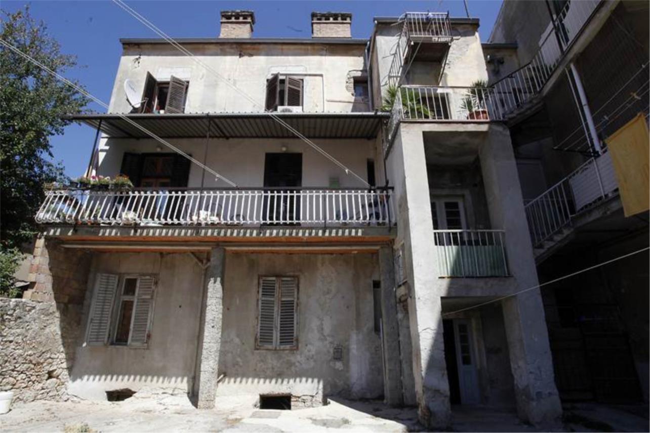Zatoceni sin_Pula