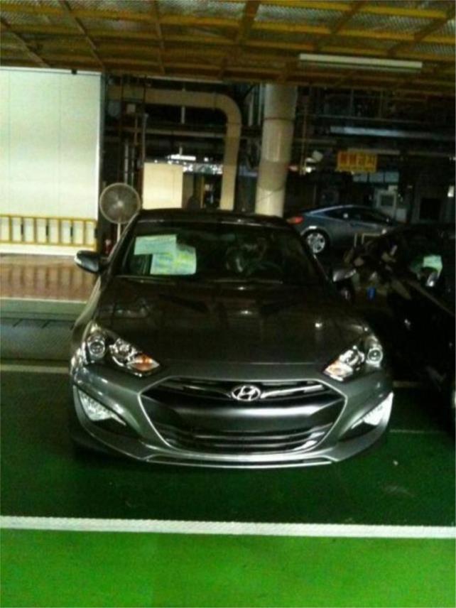 Hyundai Genesis Coupe fotografiran u tvornici