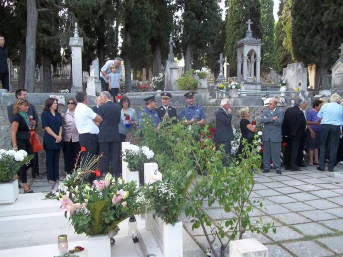 Polaganje vijenaca