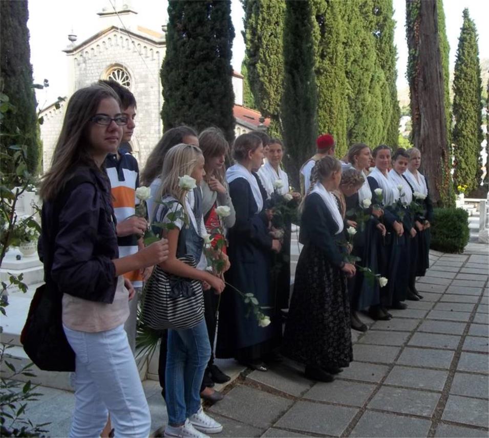 Polaganje vijenaca