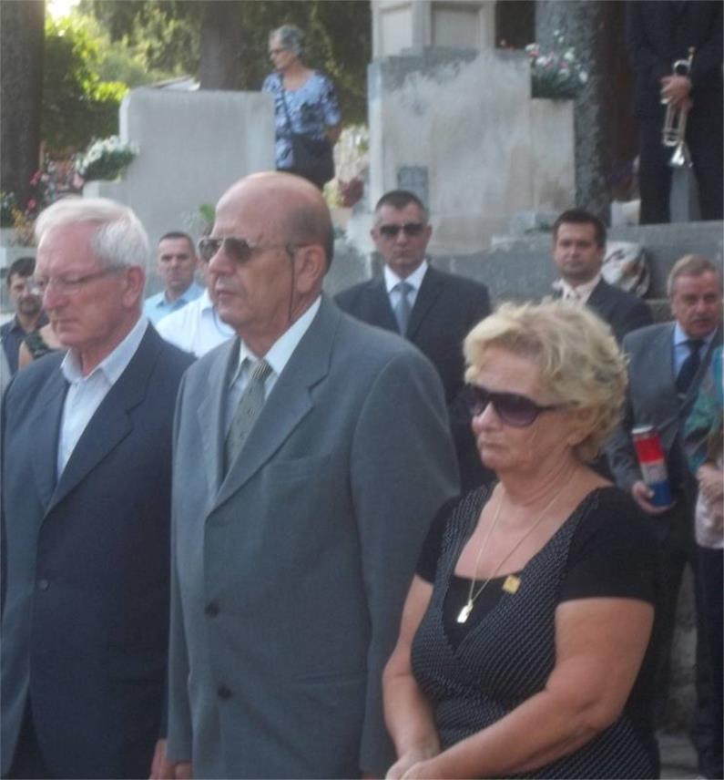 Polaganje vijenaca