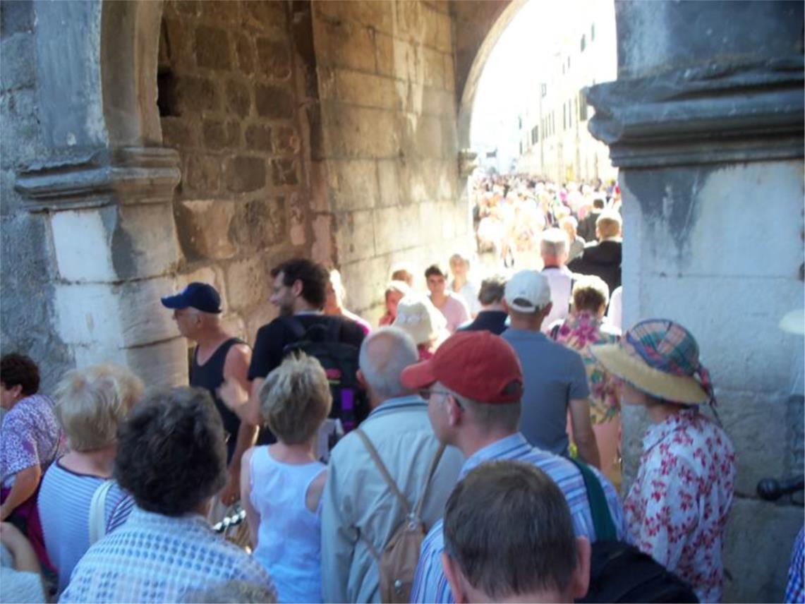 Gužva zbog turista s kruzera,  30. rujna 2011.