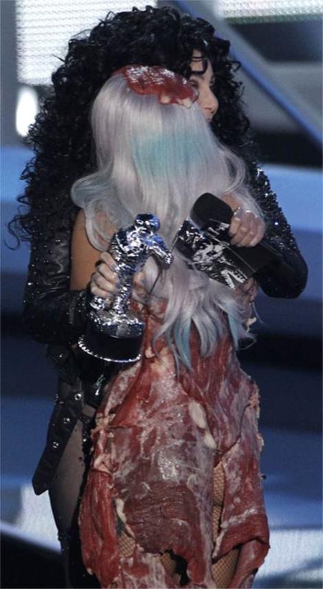 Lady Gaga u haljini od mesa