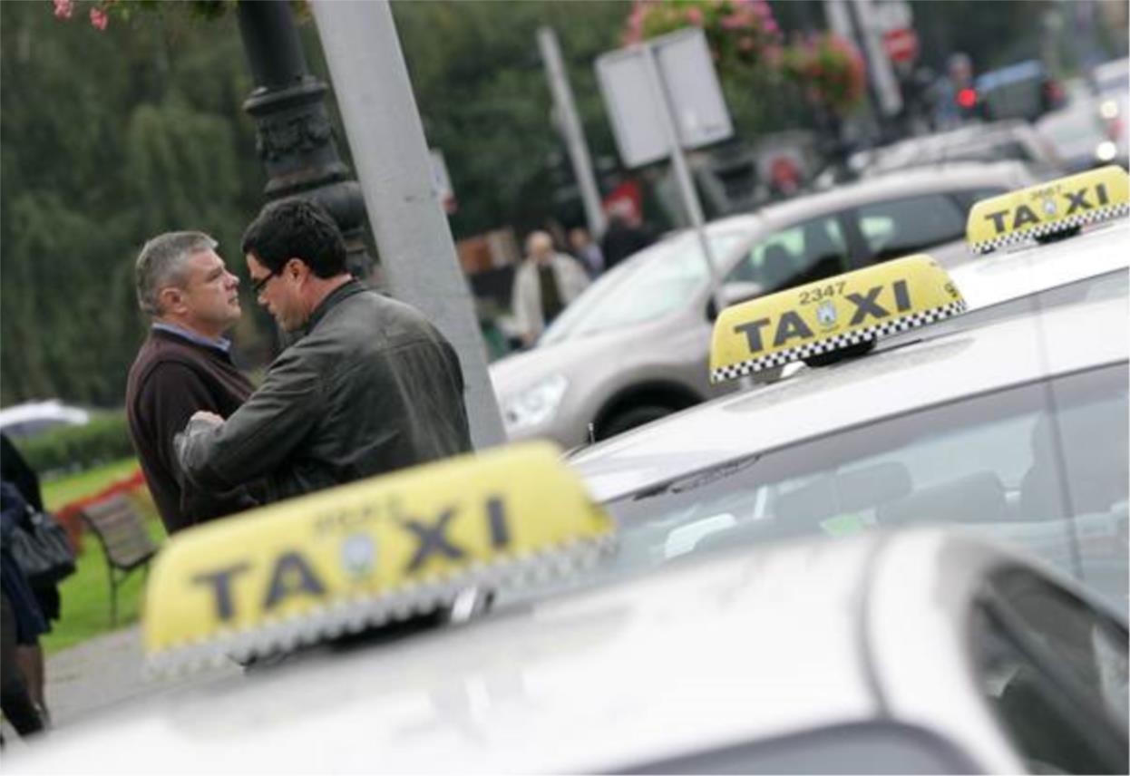 taxi_strajk_hnk9-141010.jpg