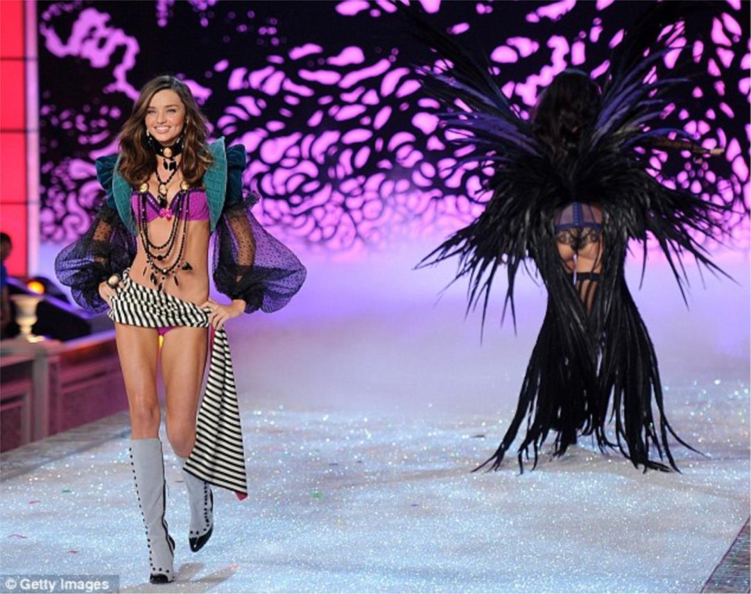 Revija Victoria's Secreta: Miranda Kerr