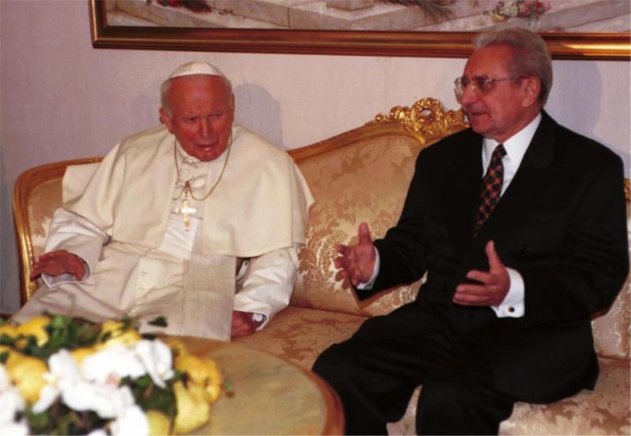 Papa i Tuđman