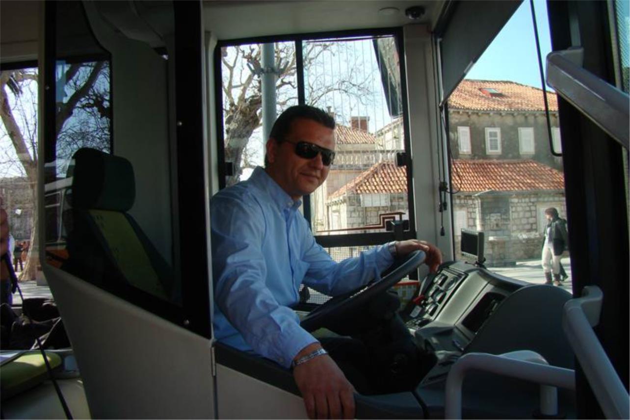 Novi autobus