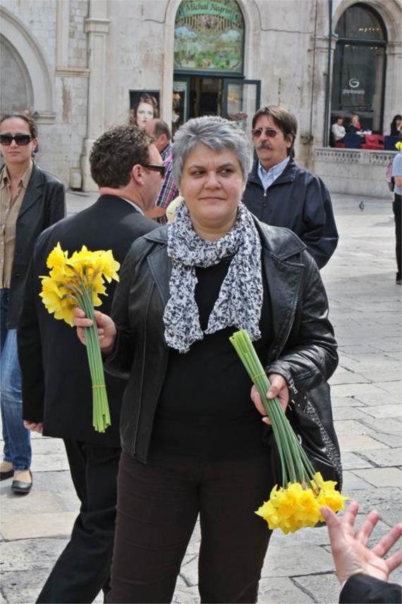 Stradun u znaku narcisa i kamenica 24032012