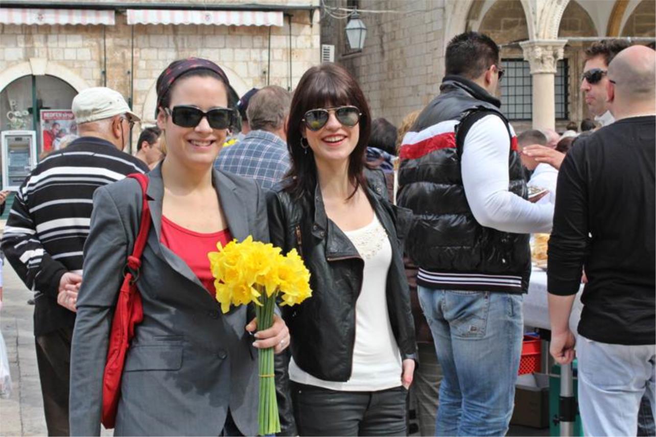 Stradun u znaku narcisa i kamenica 24032012