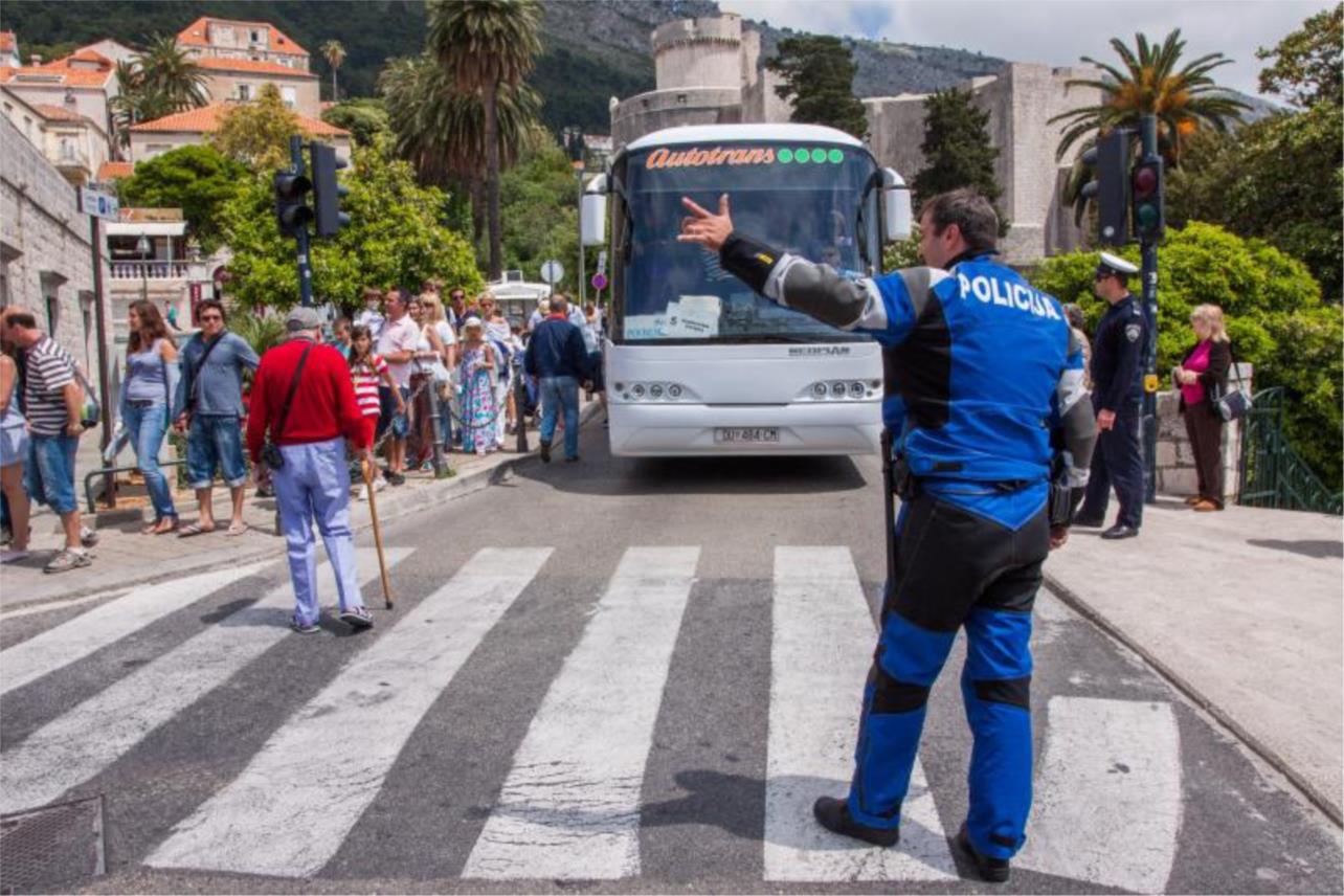Policija regulirala promet u Dubrovniku