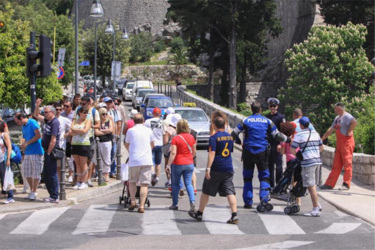 Policija regulirala promet u Dubrovniku