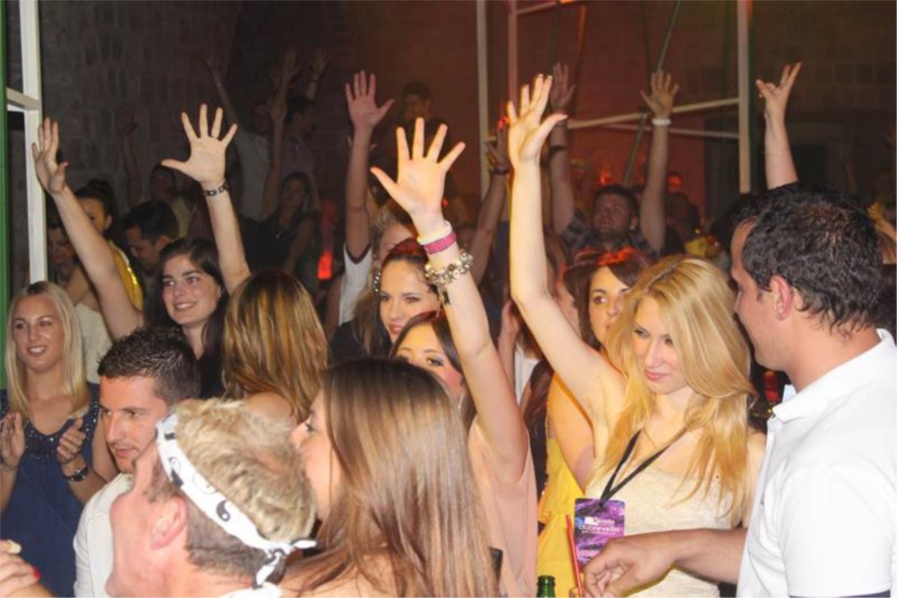 karaoke revelin svibanj 2012