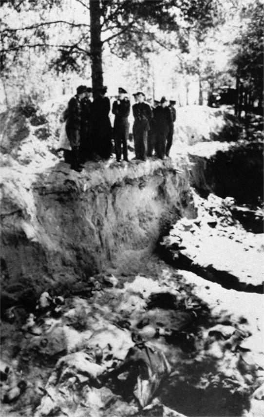 katinska-suma-zlocin-grob.jpg