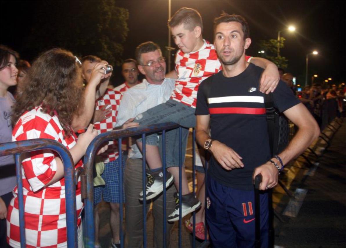 Doček vatrenih na Plesu