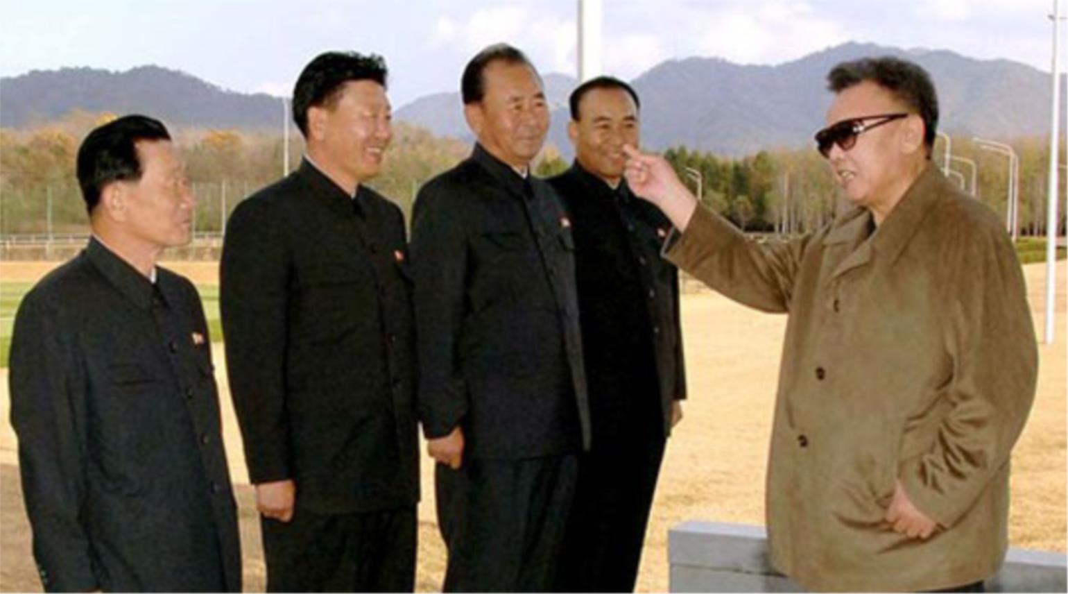 kimJongIl_sjevernaKoreja_021108_AFP_V.jpg