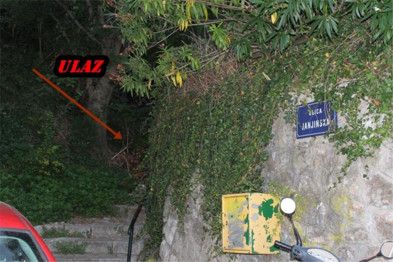 Strava u ulici Janjinska 0