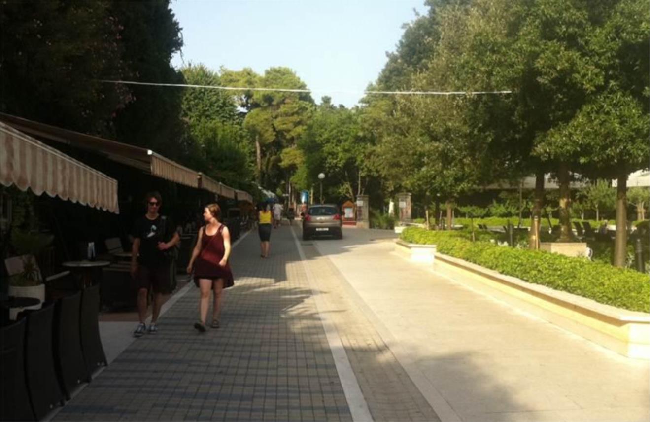 Vozila na šetnici Uvala Lapad 0