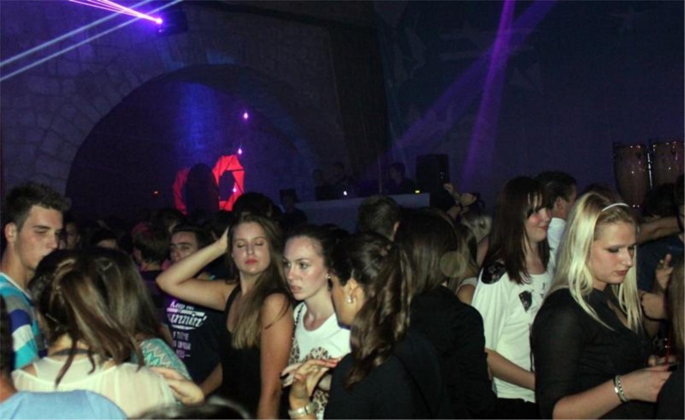 Alexandra Stan Revelin 0