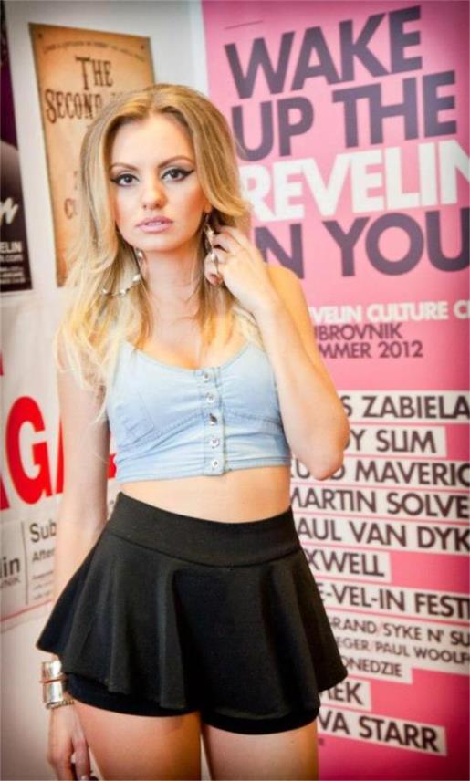 Alexandra Stan 0
