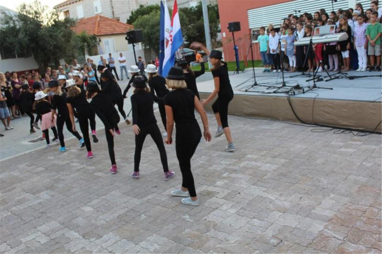 Ministar Jovanović u obilasku OŠ Marina Držića 0