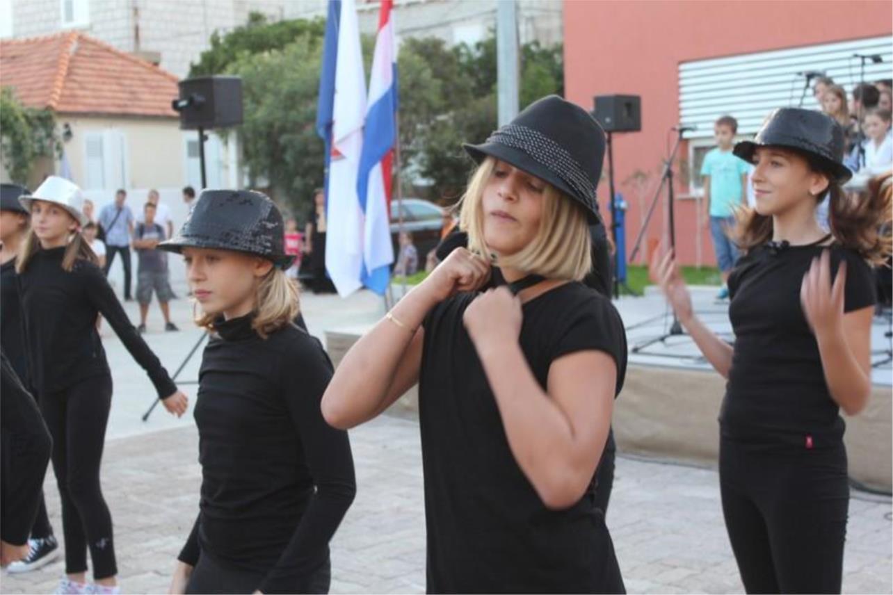 Ministar Jovanović u obilasku OŠ Marina Držića 0