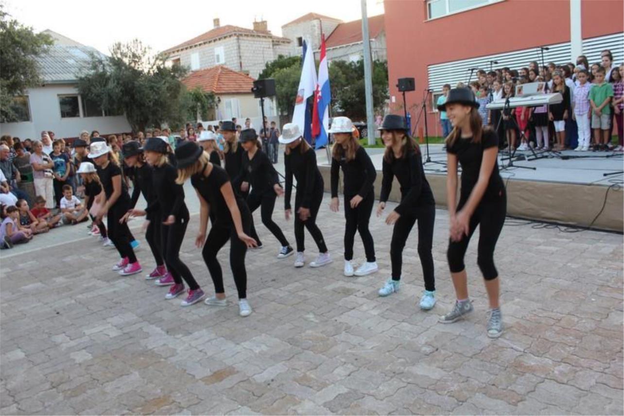 Ministar Jovanović u obilasku OŠ Marina Držića 0